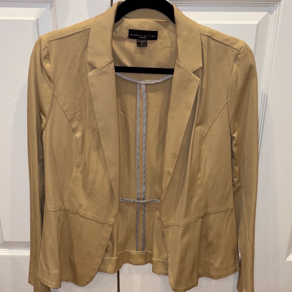 Simply Styled Women's Beige Blazer